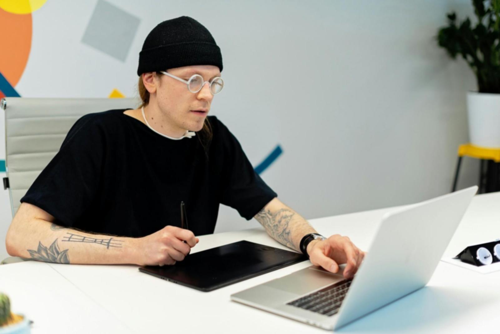 Automatycznie generowany raport finansowy na ekranie - efekt konfiguracji lodogyo